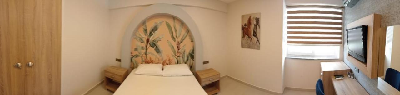 Side Leon Otel Bagian luar foto