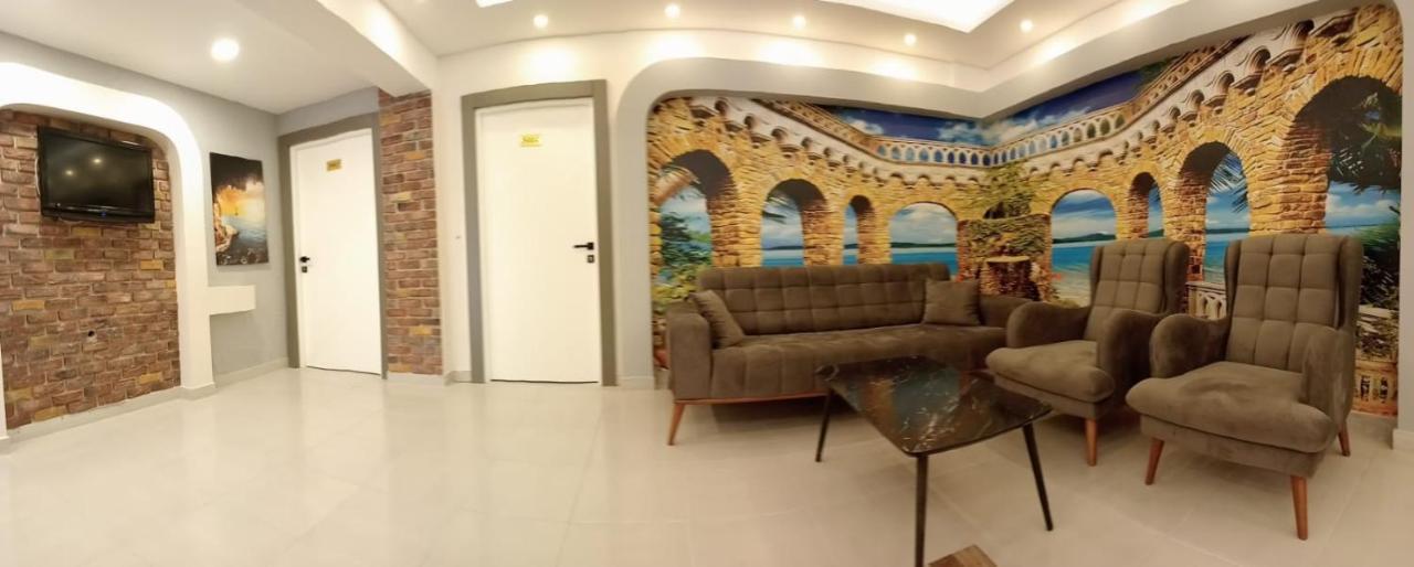 Side Leon Otel Bagian luar foto